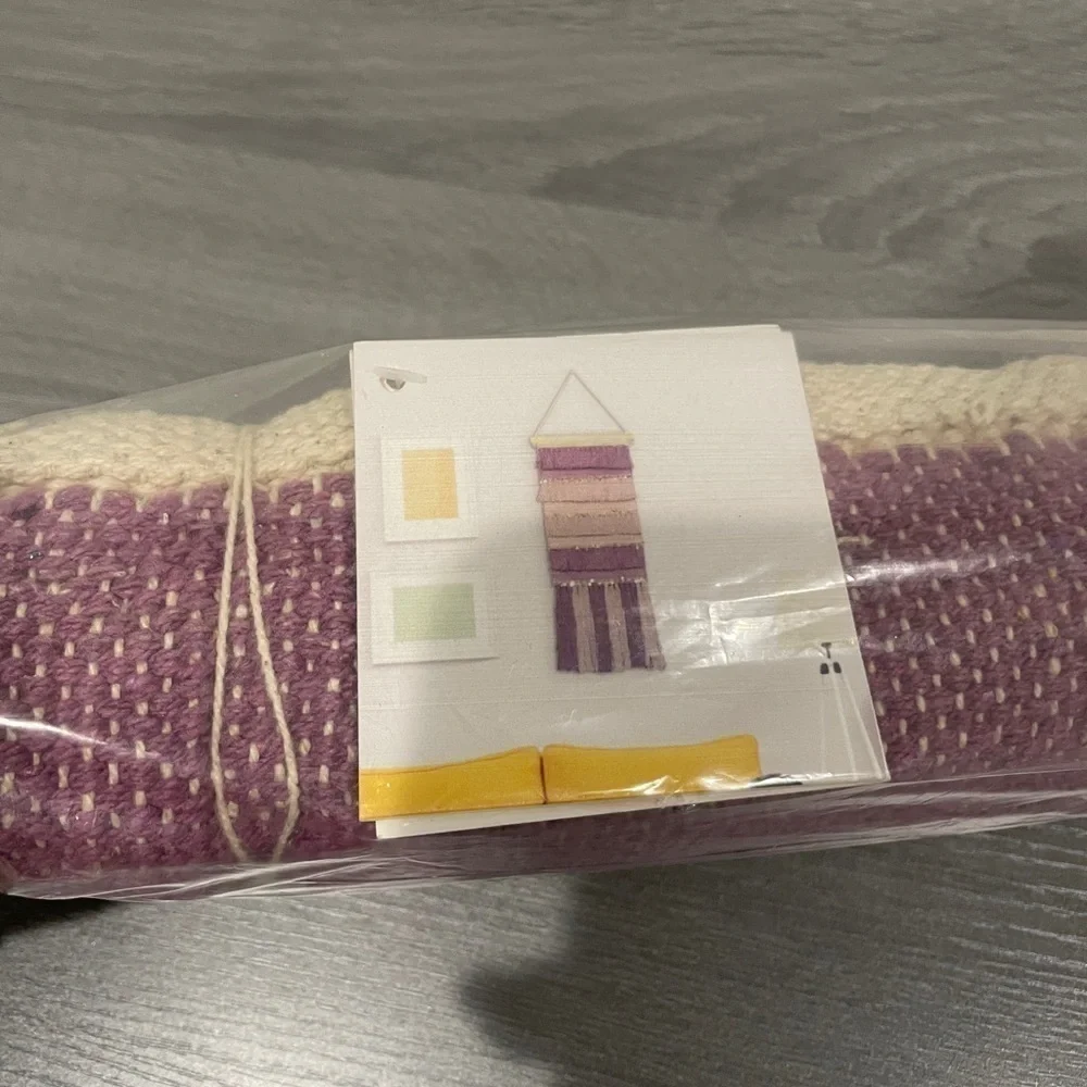 Fabrique en Inde Woven Pink & Gold Tapestry - Hand Woven